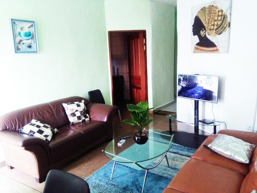 Residence Amg Five Stars Douala Bagian luar foto