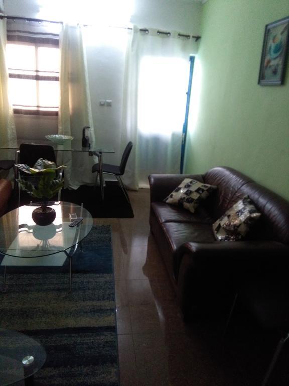 Residence Amg Five Stars Douala Bagian luar foto